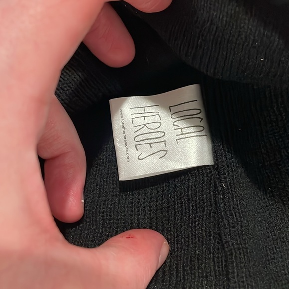 Beanie Local Heros PomPom - Picture 3 of 5